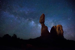 BalancingRock_Milkyway01